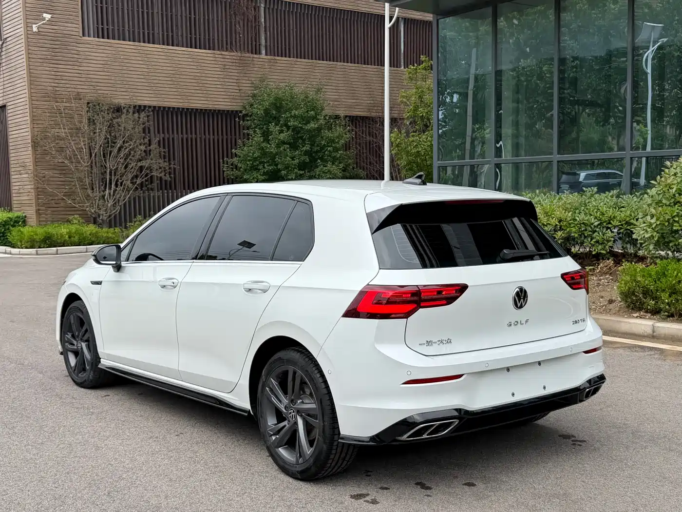 Volkswagen Golf 2023 280TSI DSG R-Line Lite фото 12