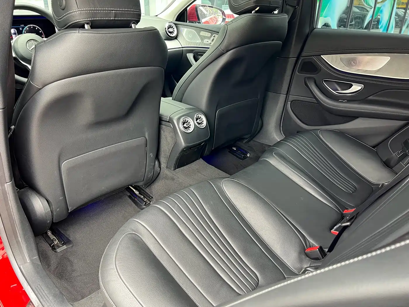 Mercedes-Benz CLS 2018 CLS 300 Luxury фото 20