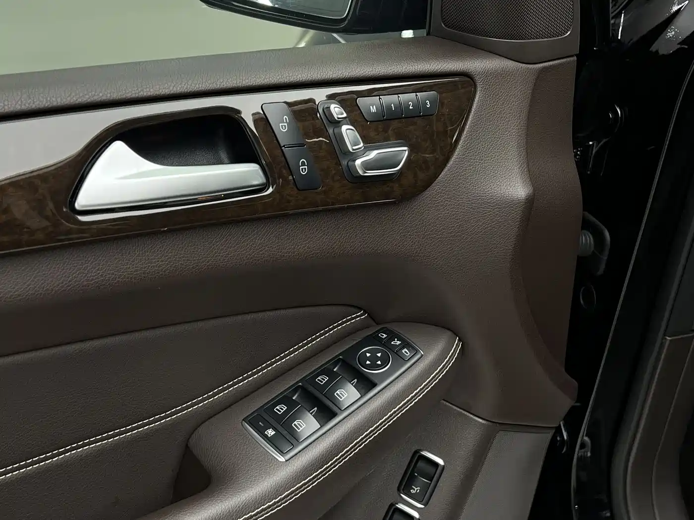 Mercedes-Benz GLS 2018 Facelift GLS 400 4MATIC Sport фото 9