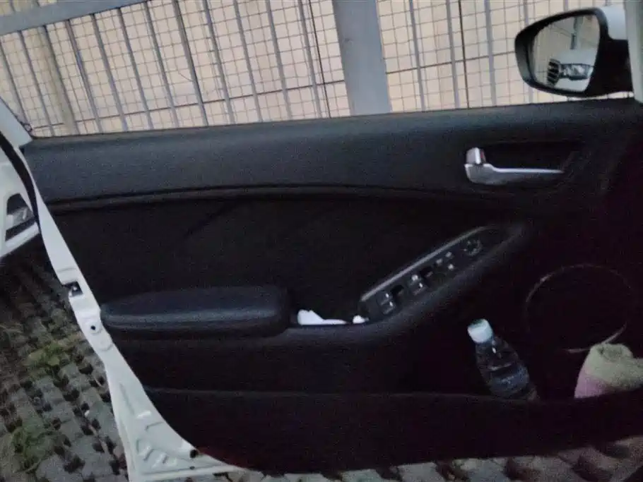 Kia K3 2016 1.6L Automatic GLS фото 7