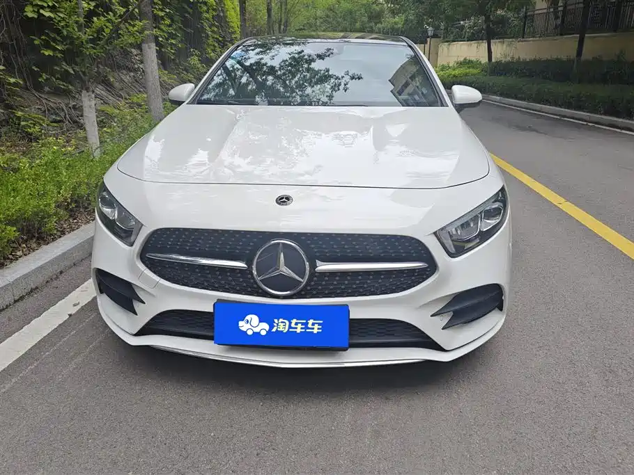 Mercedes-Benz A-Class 2019 A 200 L Sport Sedane Pioneer Special Edition фото 2