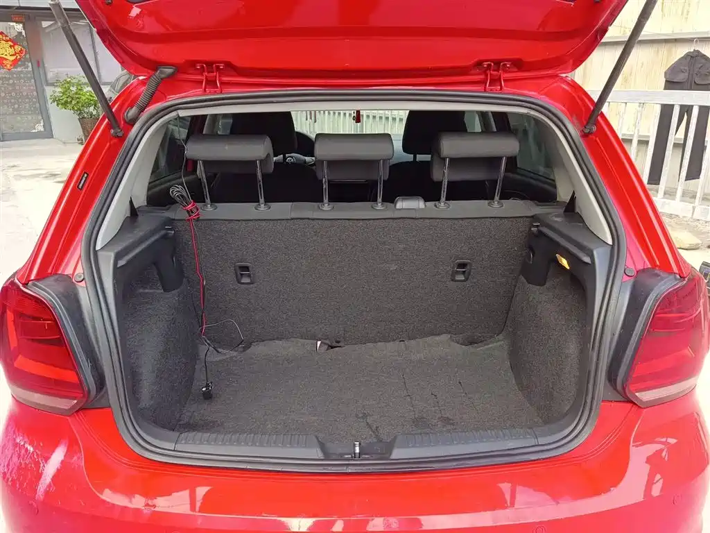 Volkswagen Polo 2016 1.4L Manual Trend фото 15