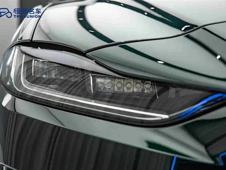 Jaguar XEL 2025 2.0T 250PS R-DYNAMIC 90th Anniversary Edition фото 10