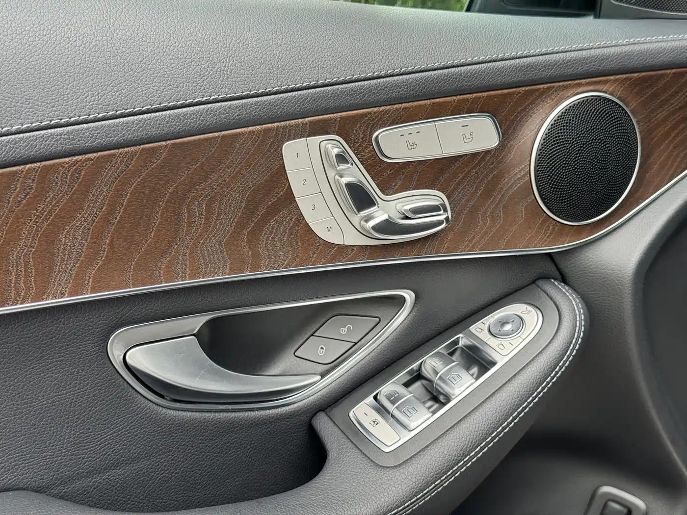 Mercedes-Benz GLC 2021 GLC 260 L 4MATIC Luxury фото 12
