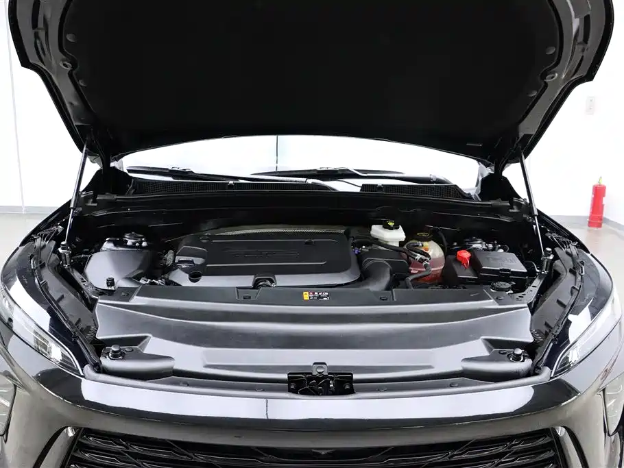 Buick Envision Plus 2025 Enclave Plus 28T 2WD Platinum Edition фото 33