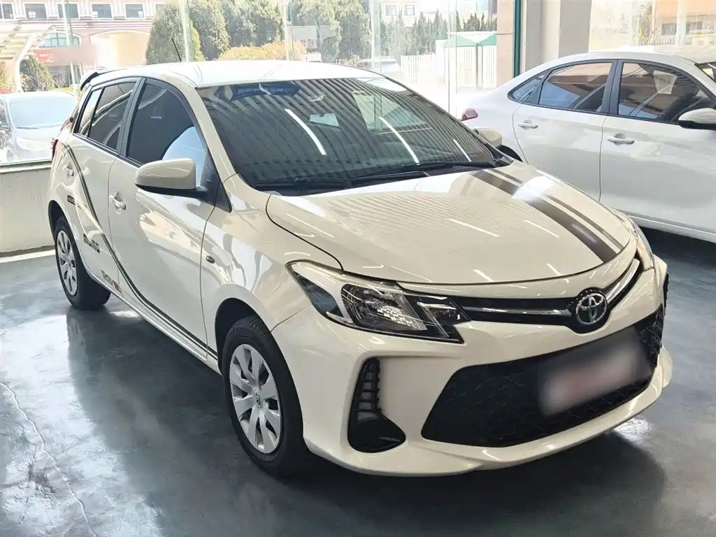 Toyota Vios FS 2021 1.5L CVT Fengchi Edition фото 4