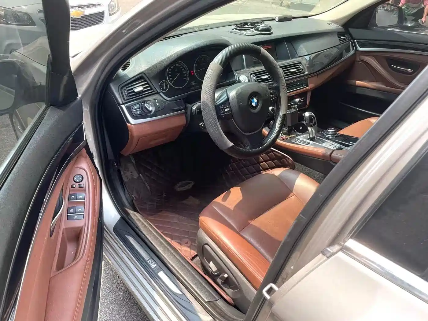 BMW 5 Series 2017 520Li Classic Edition фото 3