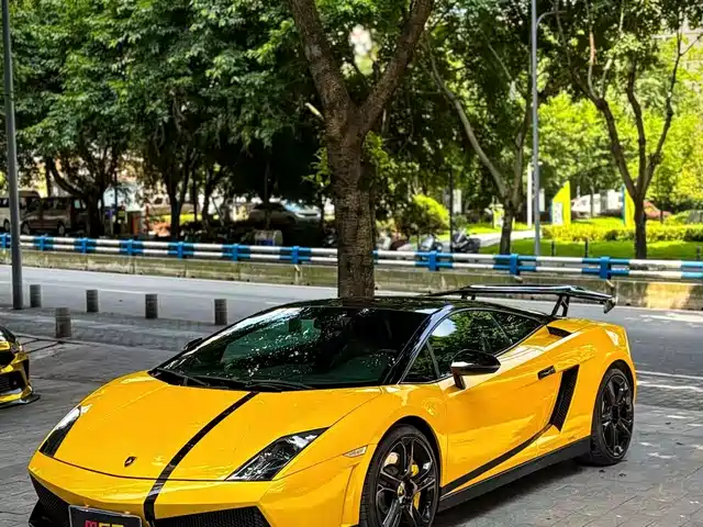  Lamborghini Gallardo 2011 LP 550-2 Tricolore