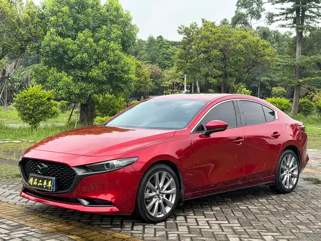 Mazda Mazda3 Axela 2.0L, Автомат, Элеганс