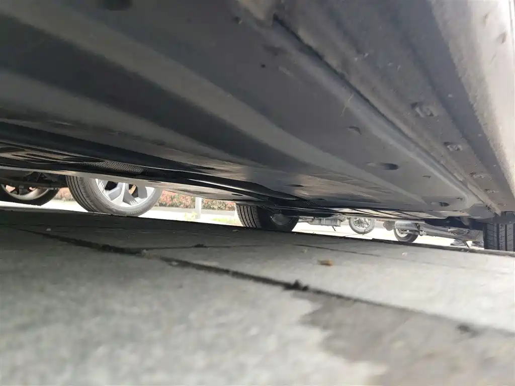 Volkswagen Passat 2022 330TSI Starlight Luxury Edition фото 20