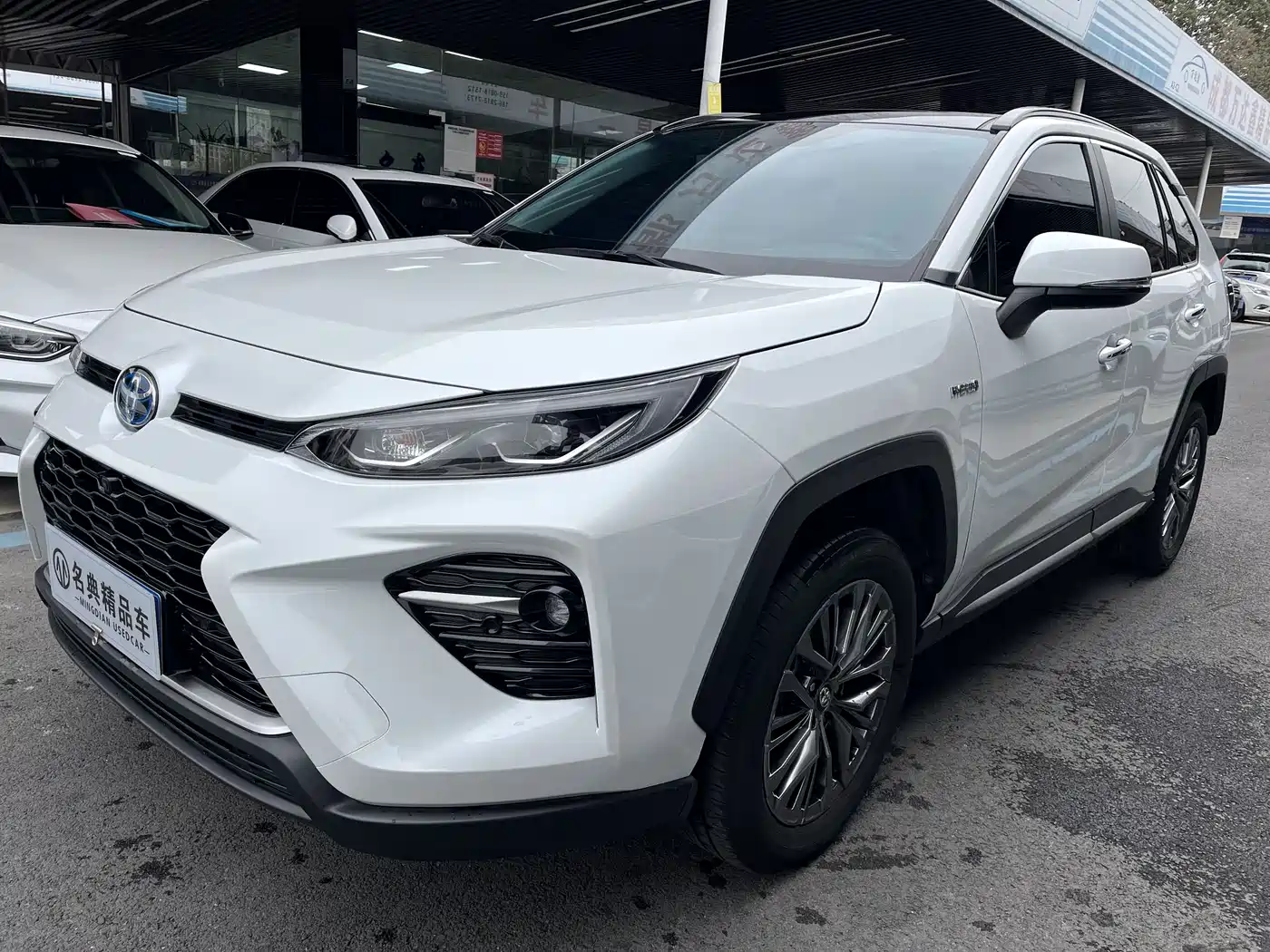 Toyota Wildlander 2023 Hybrid 2.5L E-CVT AWD Premium Edition