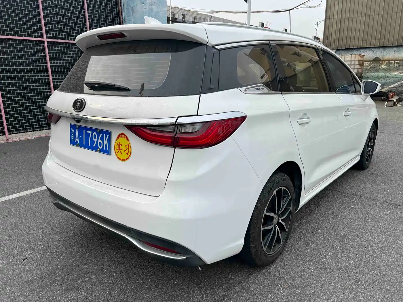 BYD Song MAX 2017 1.5T Auto Smart Connect Premium 7-seater фото 9