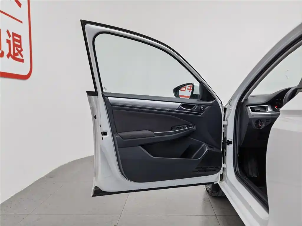 Volkswagen Bora 2019 Bora Legend 1.5L Manual Leading China VI фото 8