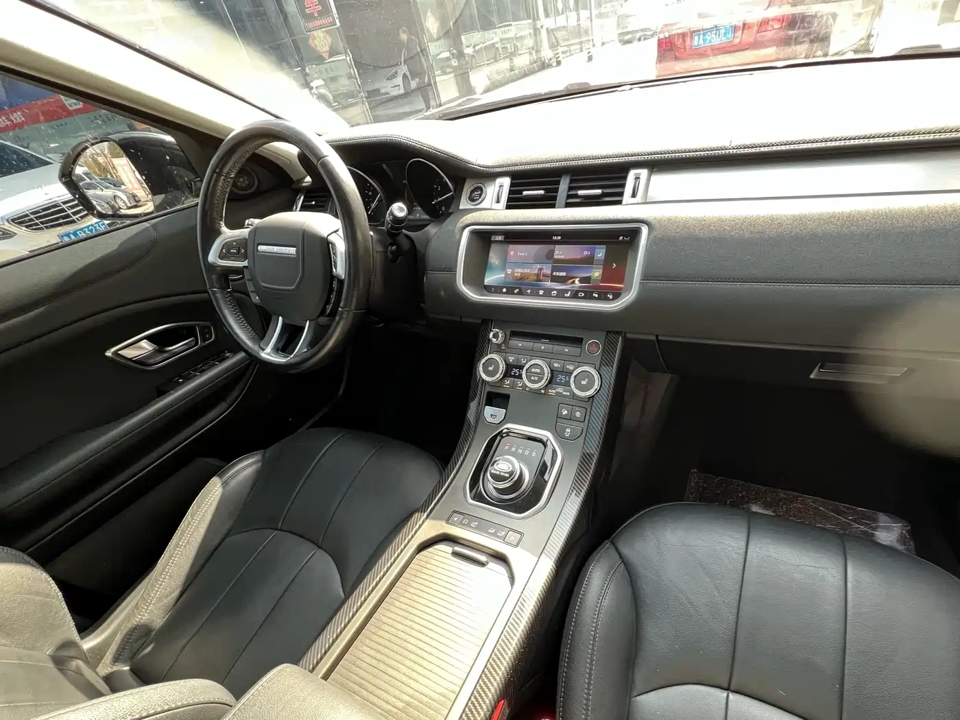 Land Rover Range Rover Evoque 2018 240PS SE Smart Edition фото 18