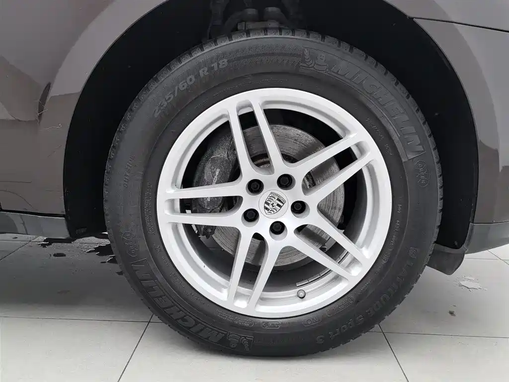 Porsche Macan 2018 Macan 2.0T фото 17