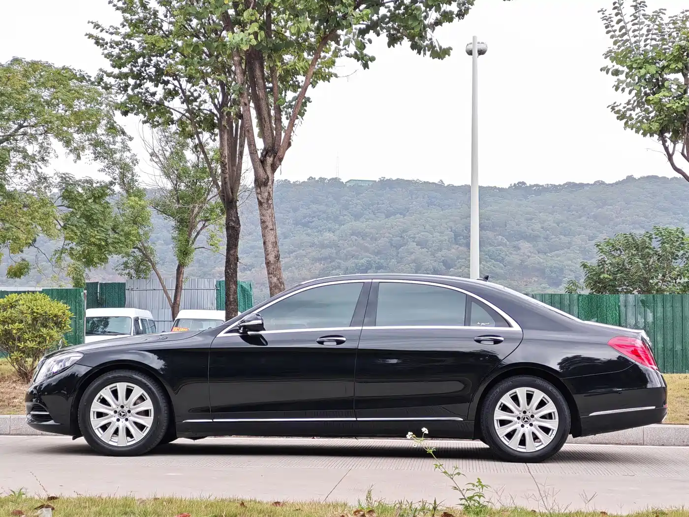 Mercedes-Benz S-Class 2017 S 320 L Business фото 8