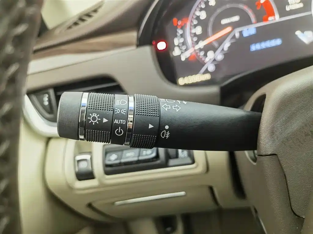 Cadillac XTS 2013 36S Platinum Edition фото 21