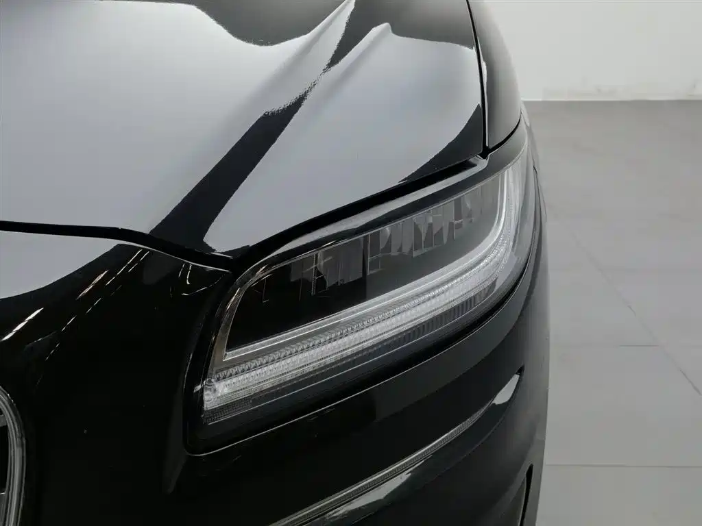 Lincoln Nautilus (Import) 2019 2.0T 4WD Zunya Edition China V фото 7