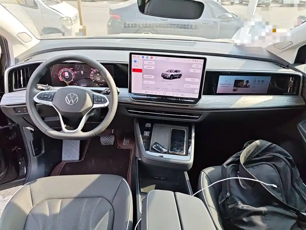 Volkswagen Talagon 2025 Model 450TSI AWD Premium 6-Seater фото 6
