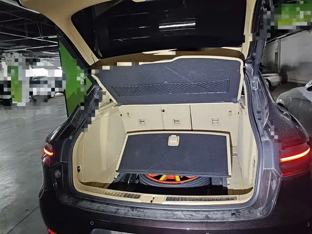 Porsche Macan 2016 Macan 2.0T фото 19
