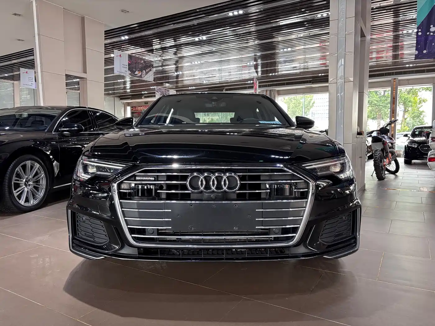 Audi A6L 2021 45 TFSI quattro Exclusive Sport фото 2