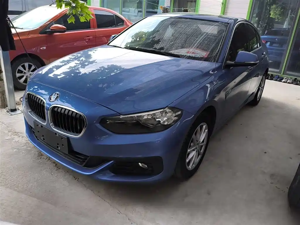 BMW 1 Series 2017 118i Fashion фото 2