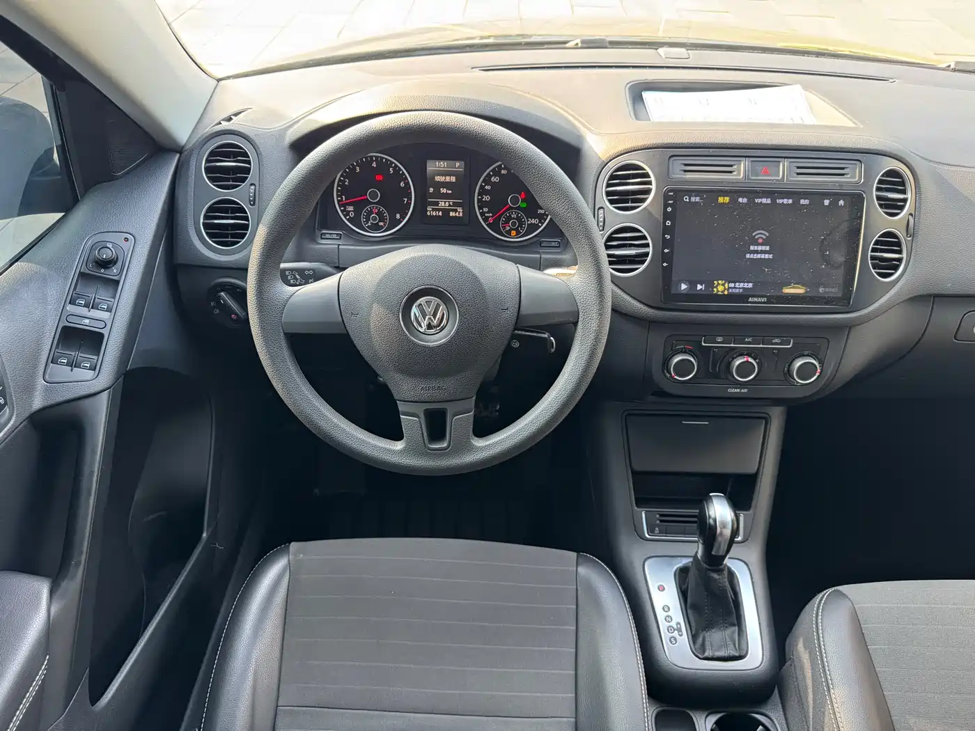 Volkswagen Tiguan 2016 Model 300TSI Automatic 2WD Trend Edition фото 13