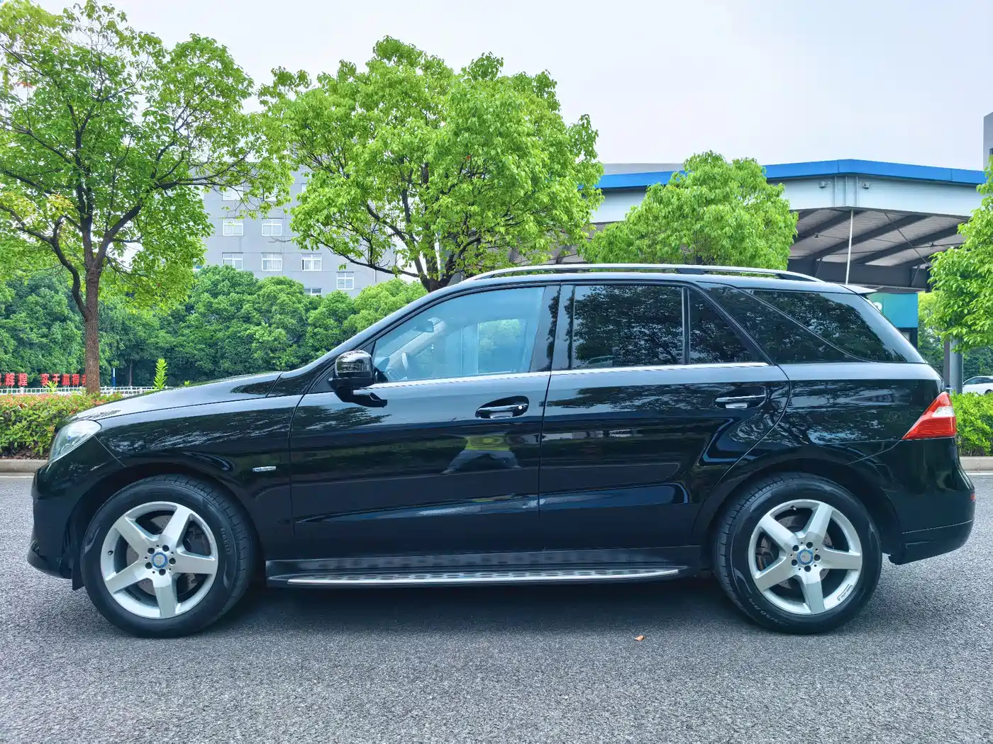 Mercedes-Benz M-Class 2012 Model ML 350 Luxury фото 3