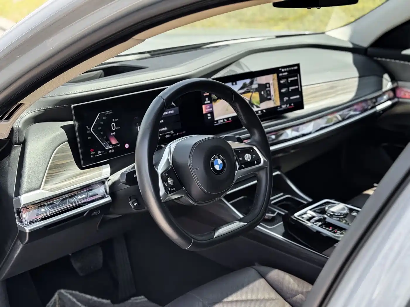 BMW 7 Series 2023 Model 735Li Luxury Package фото 11
