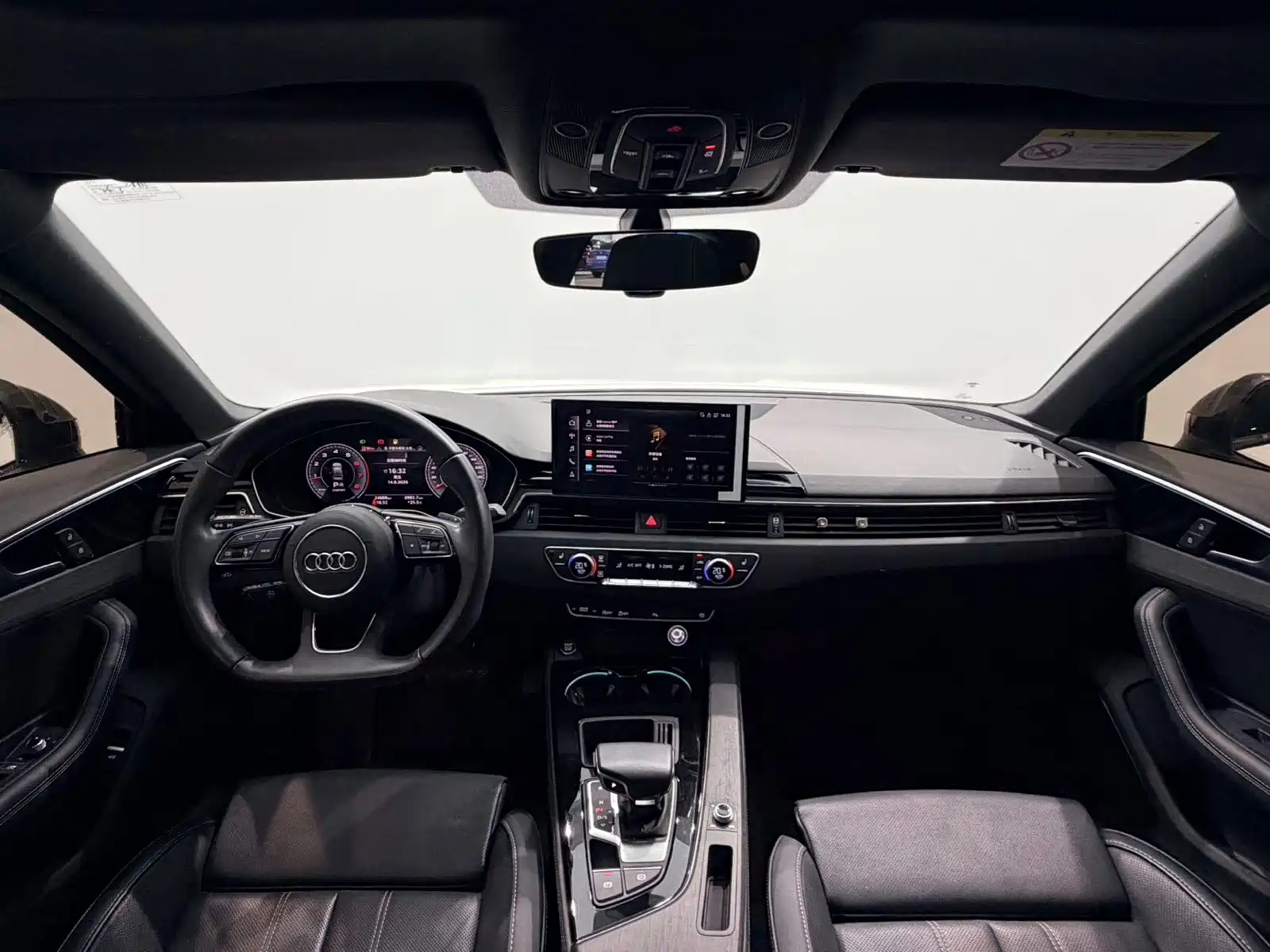 Фото 5 - Audi A4L