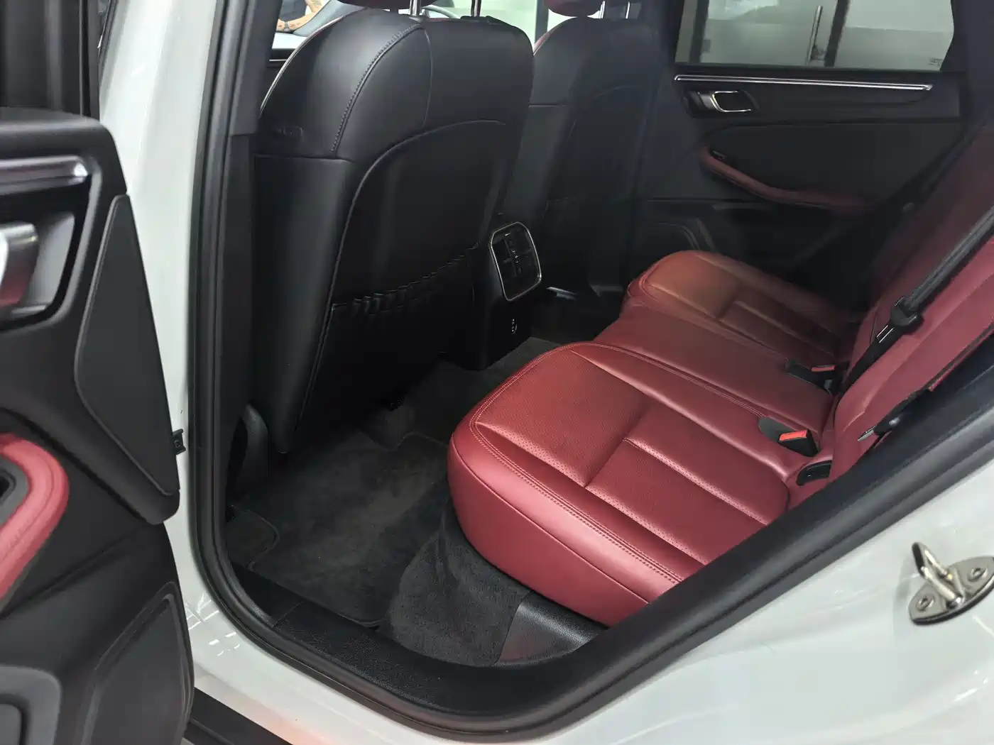 Porsche Macan 2022 Macan 2.0T фото 6