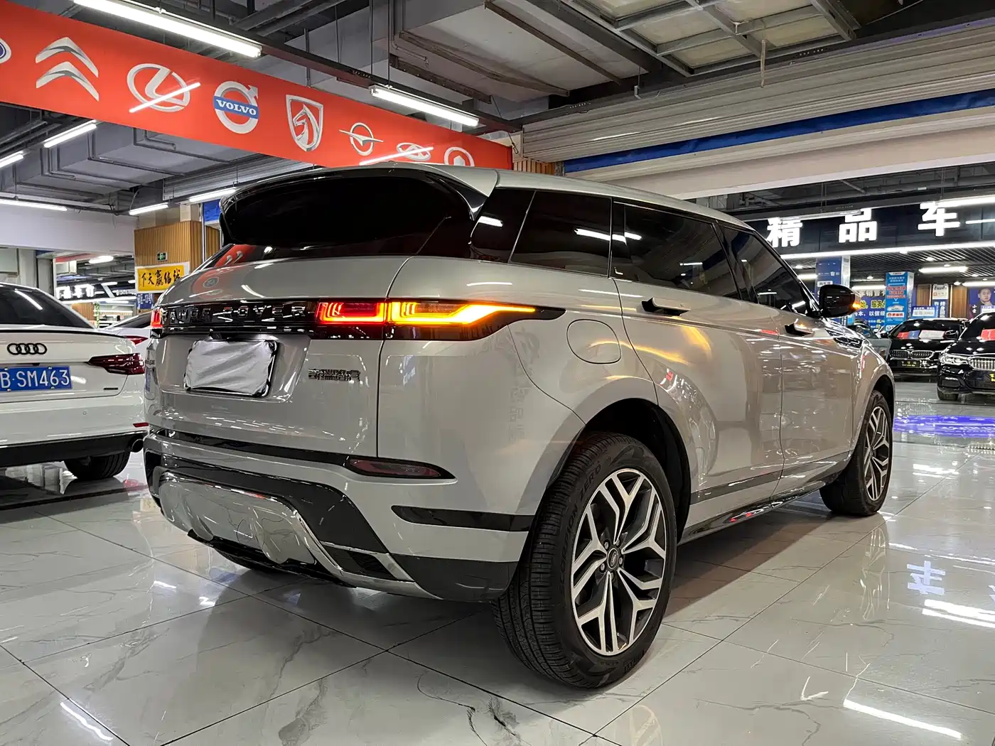 Land Rover Range Rover Evoque 2022 Range Rover Evoque L 249PS R-Dynamic Luxury Edition фото 5