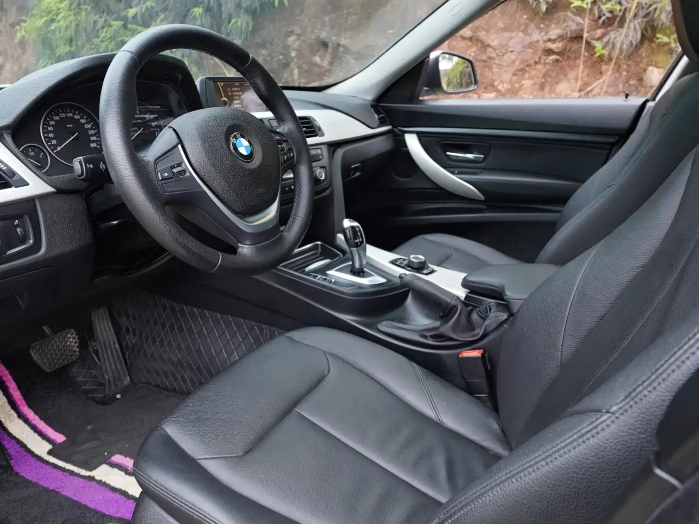 BMW 3 Series GT 2013 Model 320i Leading фото 3