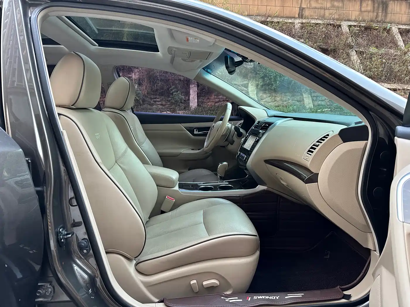 Nissan Teana 2014 Duke 2.5L XV Premium Edition фото 9