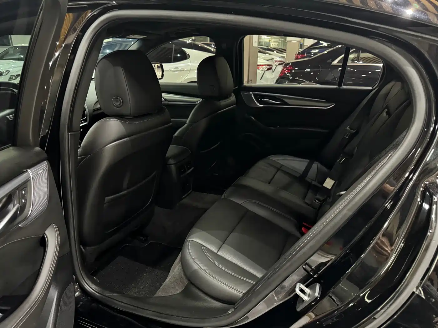 Cadillac CT5 2024 28T Luxury Model фото 15