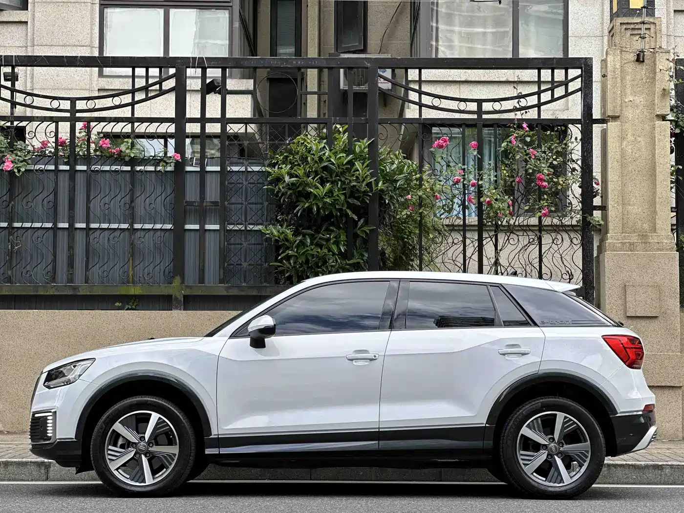 Audi Q2L e-tron 2019 Q2L e-tron Pure Electric Smart Cool Edition фото 7