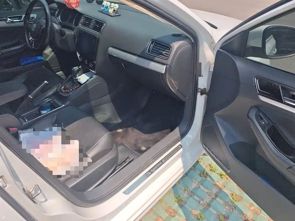 Volkswagen Sagitar 2017 230TSI Automatic Comfort фото 19