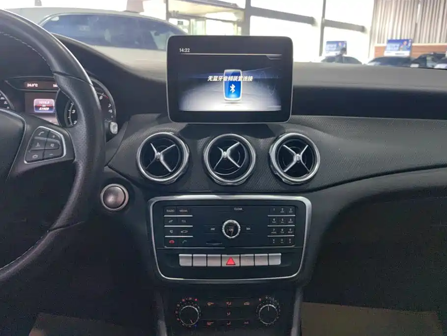 Mercedes-Benz GLA 2018 GLA 200 Fashion фото 13