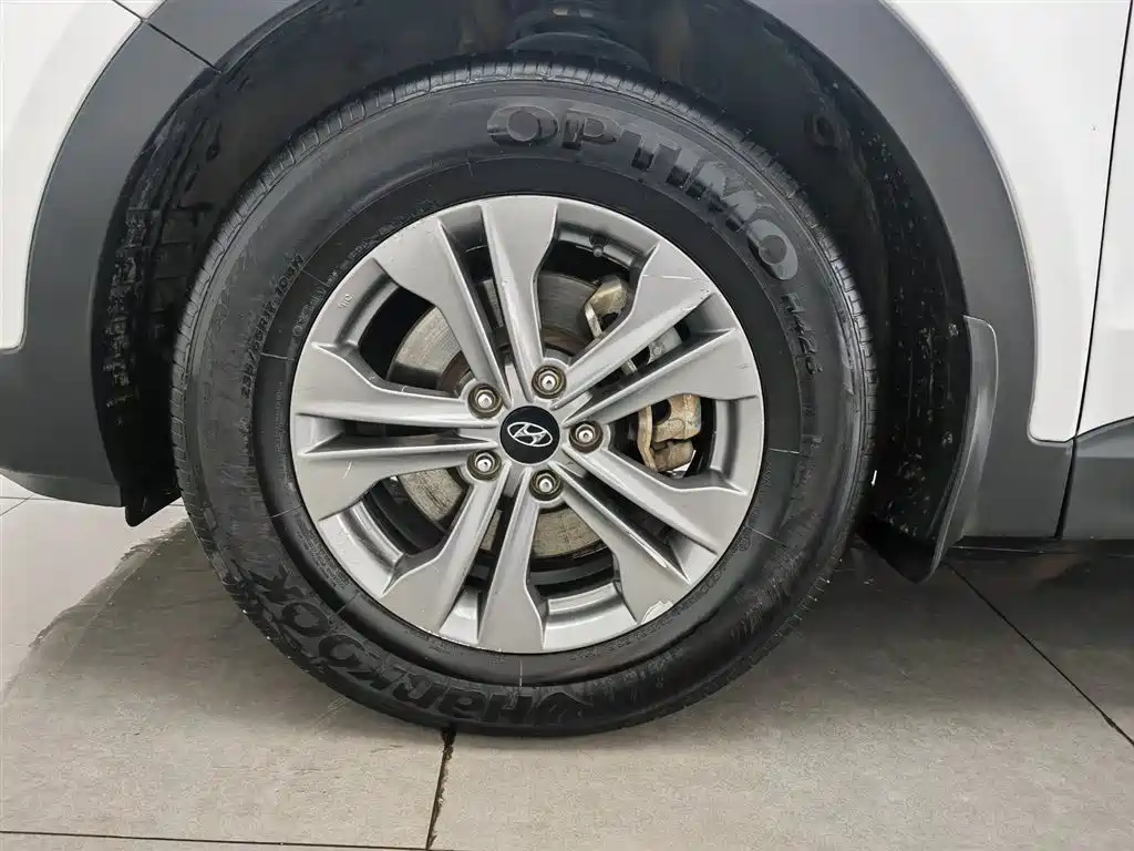 Hyundai Santa Fe 2015 2.0T Automatic 2WD Smart 5-Seater фото 17