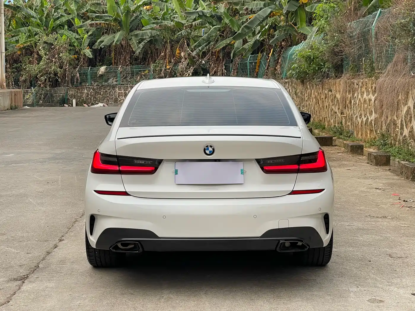 BMW 3 Series 2025 330Li M Sport Night Edition фото 7