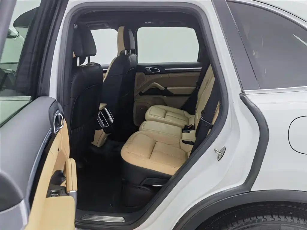 PORSCHE CAYENNE NEW ENERGY