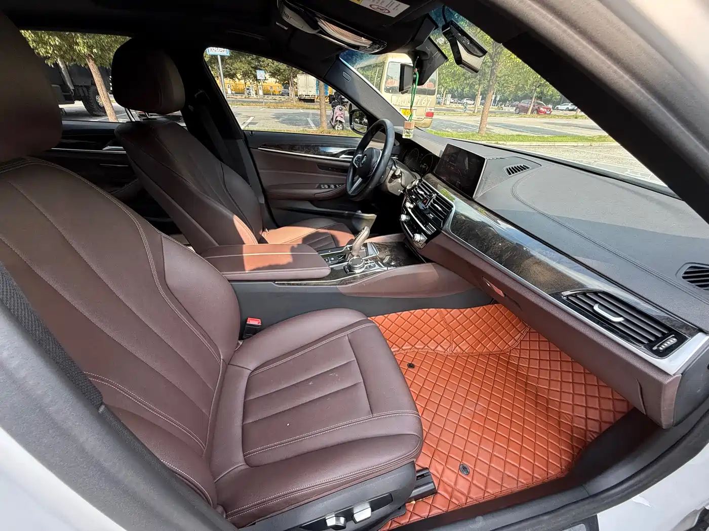 BMW 5 Series 2019 525Li M Sport Package фото 15