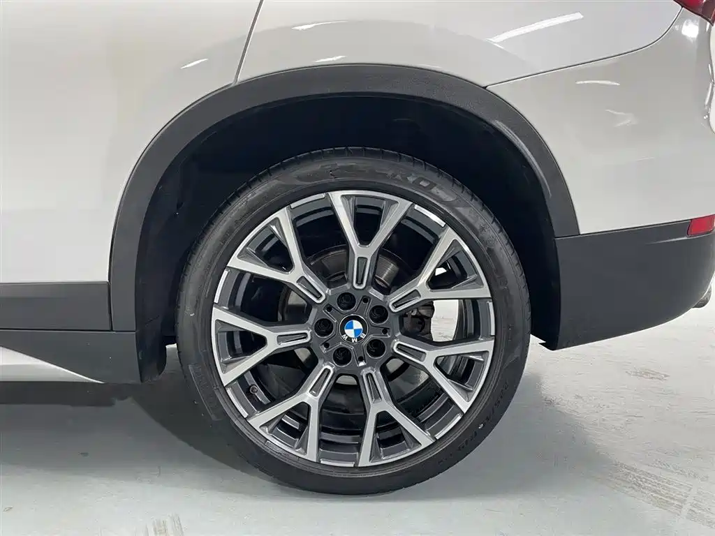 BMW X1 2022 xDrive25Li Premium фото 18