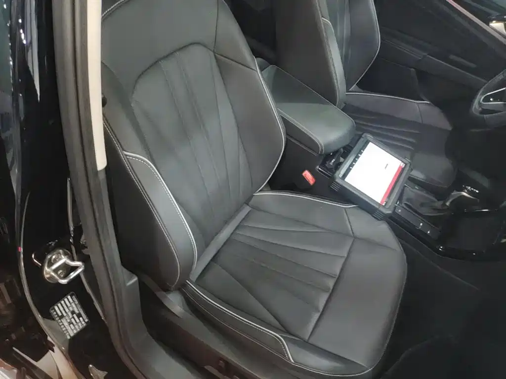 Volkswagen Passat 2024 330TSI Starlight Elite Edition фото 25