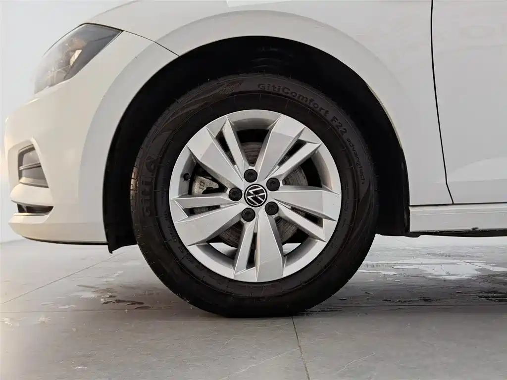 Volkswagen Polo 2023 Facelift Plus 1.5L Auto Joyful Living Edition фото 17