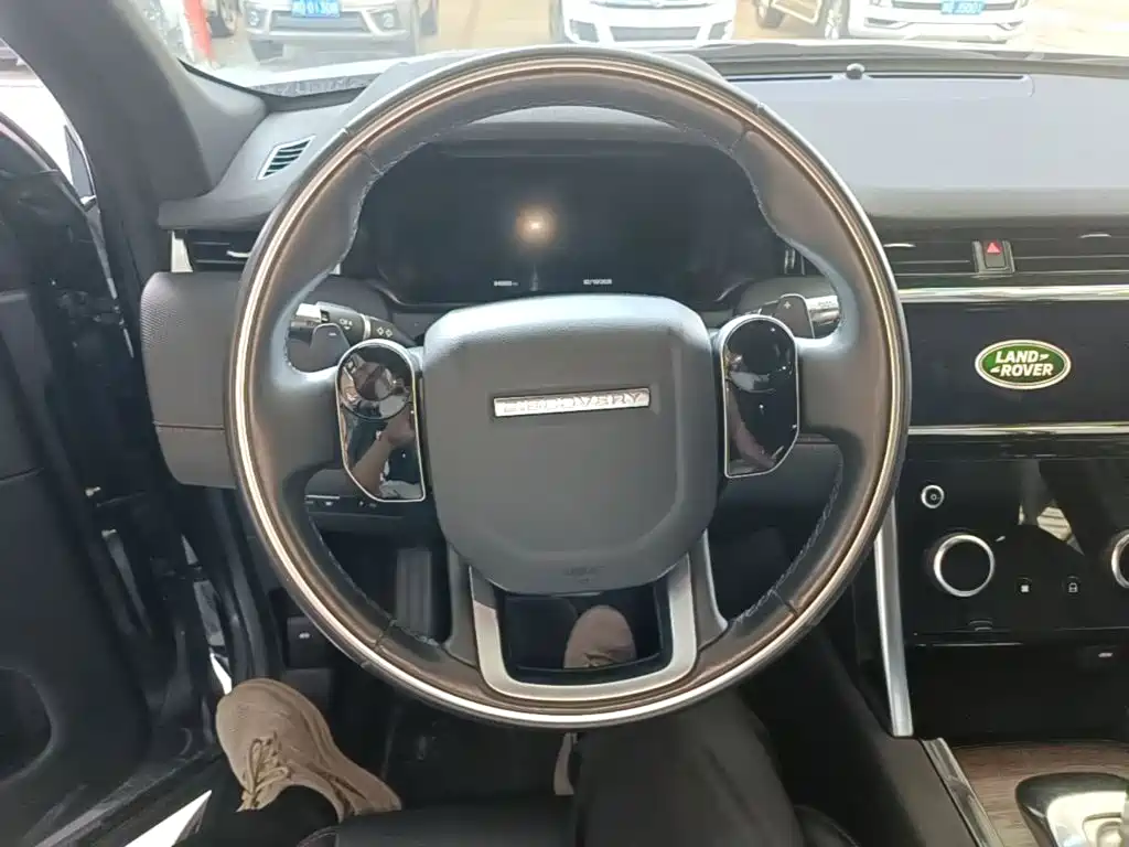 صورة 11 - Land Rover Discovery Sport PHEV