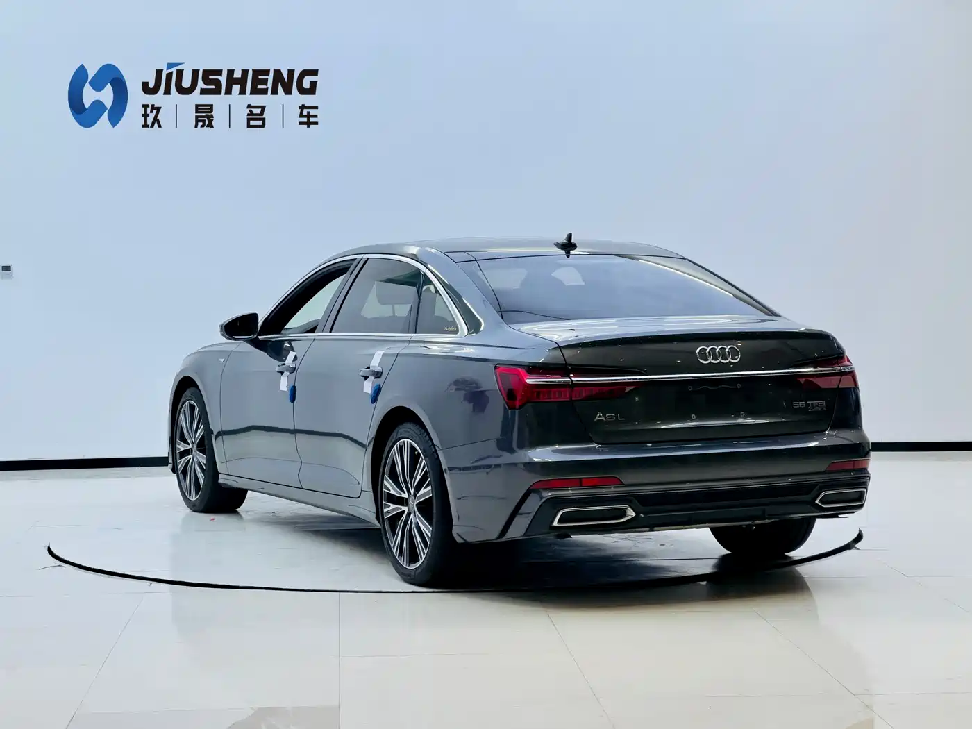Audi A6L 2020 55 TFSI quattro Exclusive Dynamic фото 2
