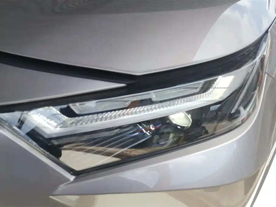 Toyota RAV4 Rongfang 2023 2.0L CVT FWD Style Plus Edition фото 4