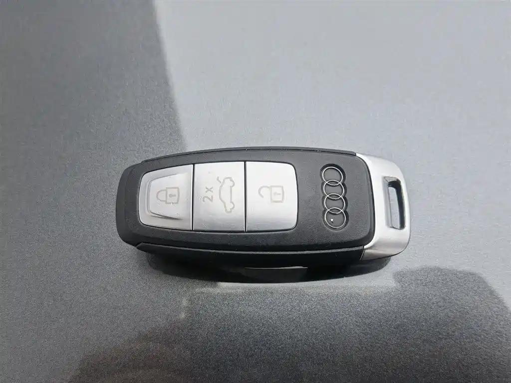 Audi A3 2024 Model A3L Limousine 35 TFSI Fashion Sport фото 19