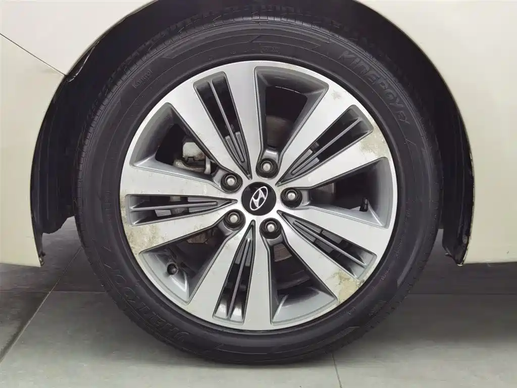 Hyundai Mistra 2016 1.8L Automatic Smart GLS фото 17